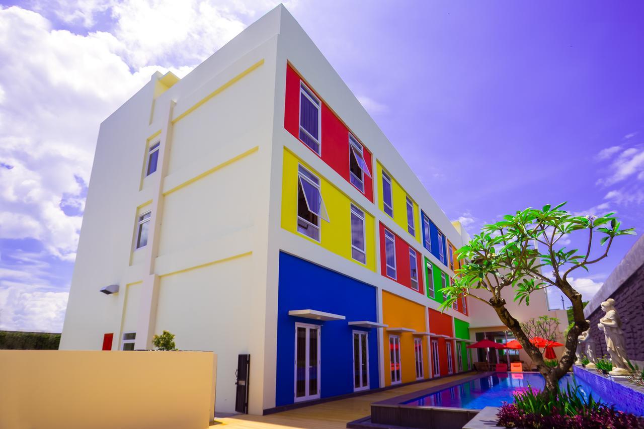 Front One Hotel Purwodadi Purwodadi  Exterior foto